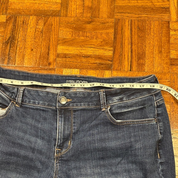 Maurices Ankle Jeans in Dark Blue with Distressed Details XL - Picture 6 of 8